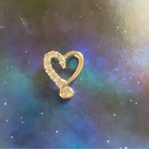 Heart shaped silver diamond necklace pendant